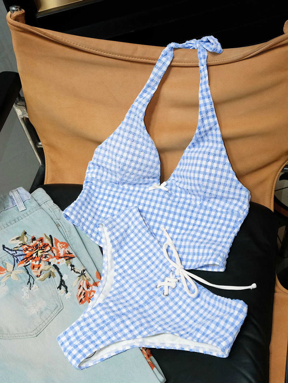 Light Blue Grid Textured Plunging Neck Halter Tied Tankini Set - Image 3