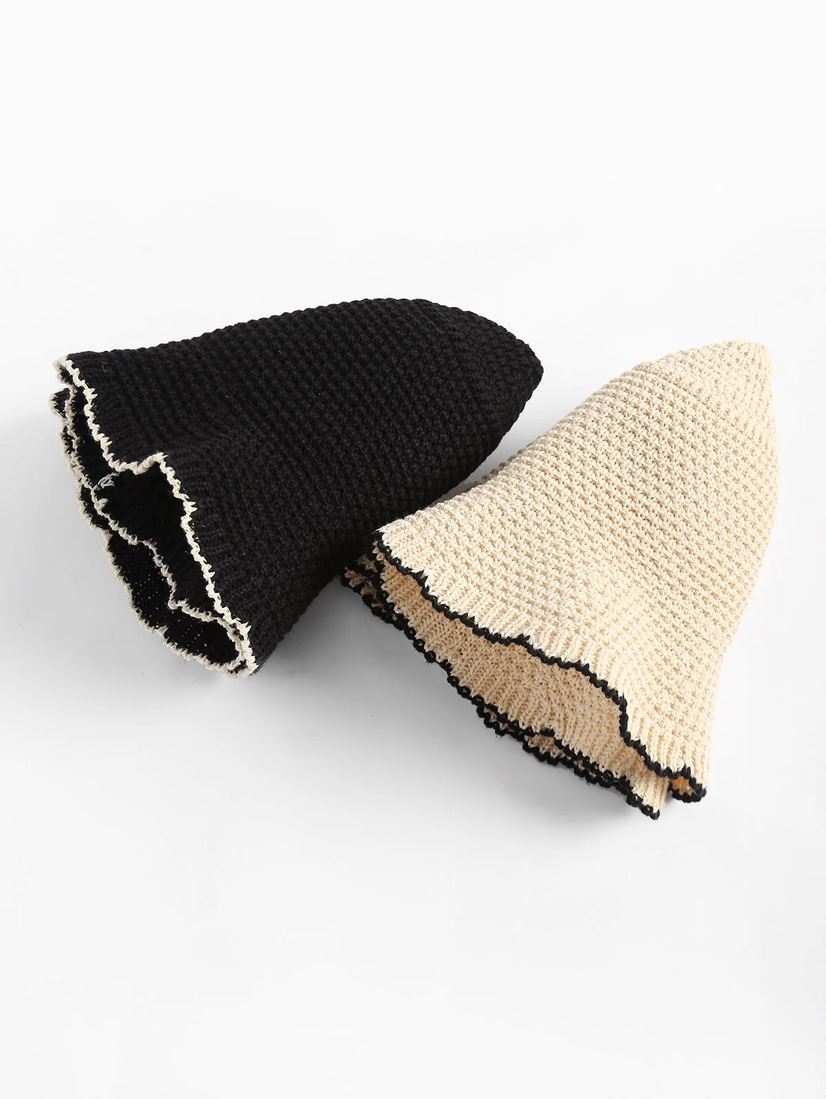 Vintage Scalloped Edge Beach Straw Bucket Hat - Image 4
